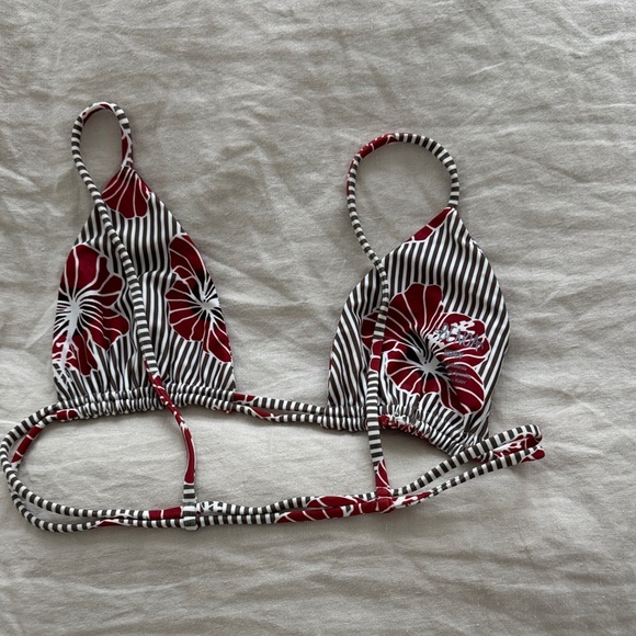 Benoa Happa Bikini - Picture 3 of 7